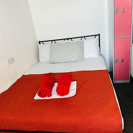 Backpackers Blackpool Hotel & Suites Ngoại thất bức ảnh